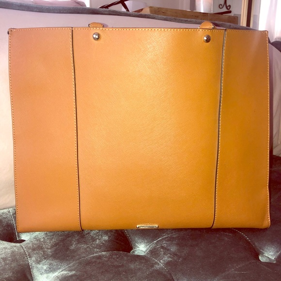 Rebecca Minkoff Handbags - Brand New never used Rebecca Minkoff tote
